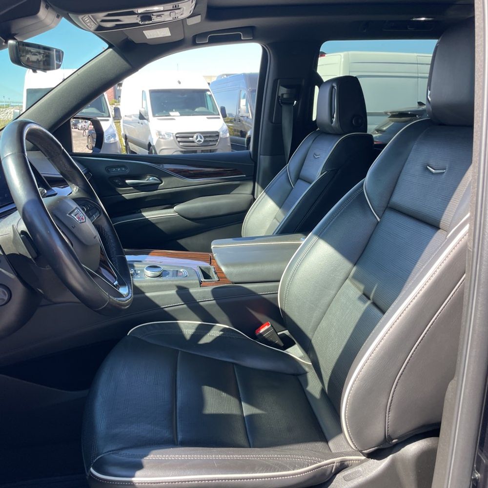 2022 Cadillac Escalade Premium Luxury