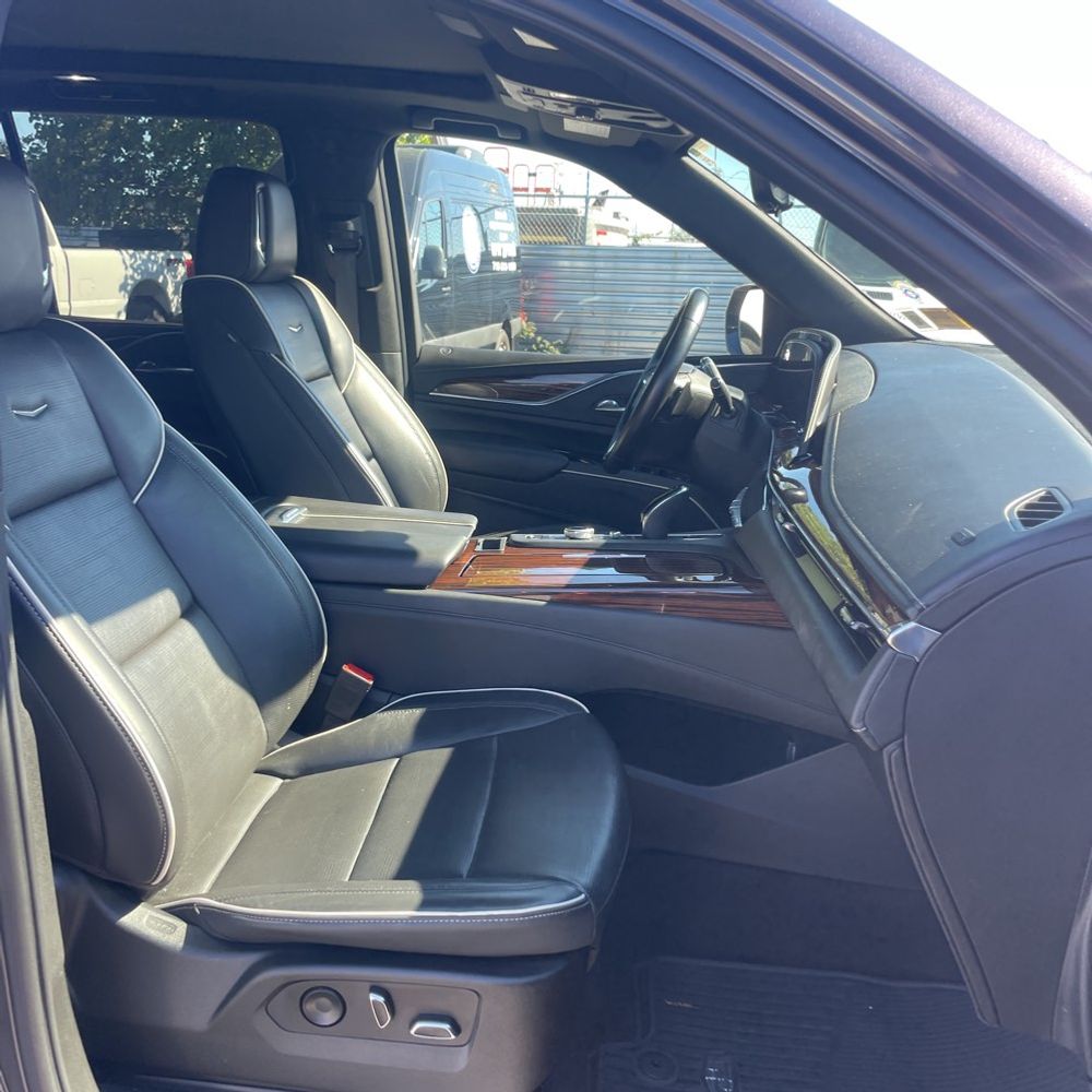 2022 Cadillac Escalade Premium Luxury