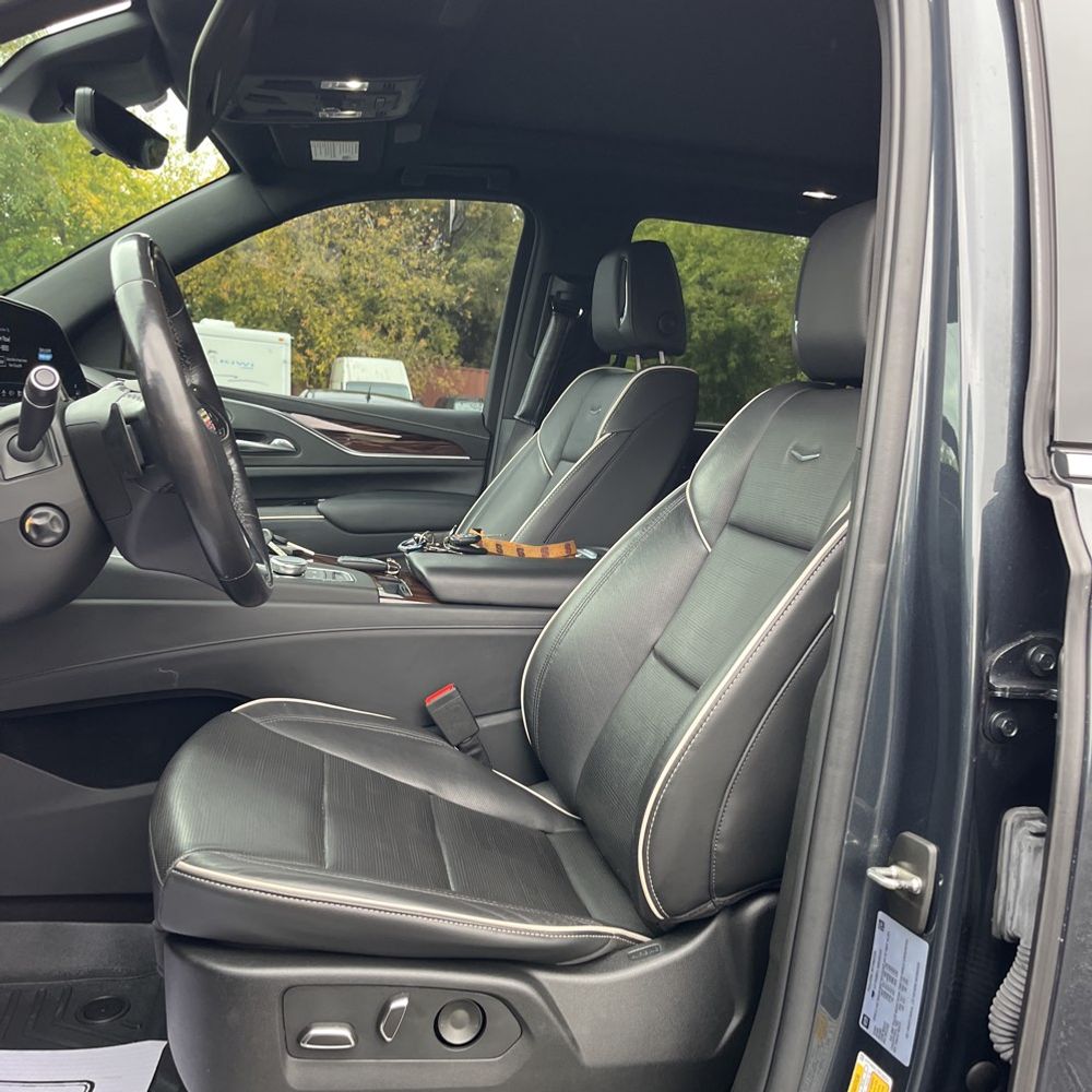 2022 Cadillac Escalade Premium Luxury