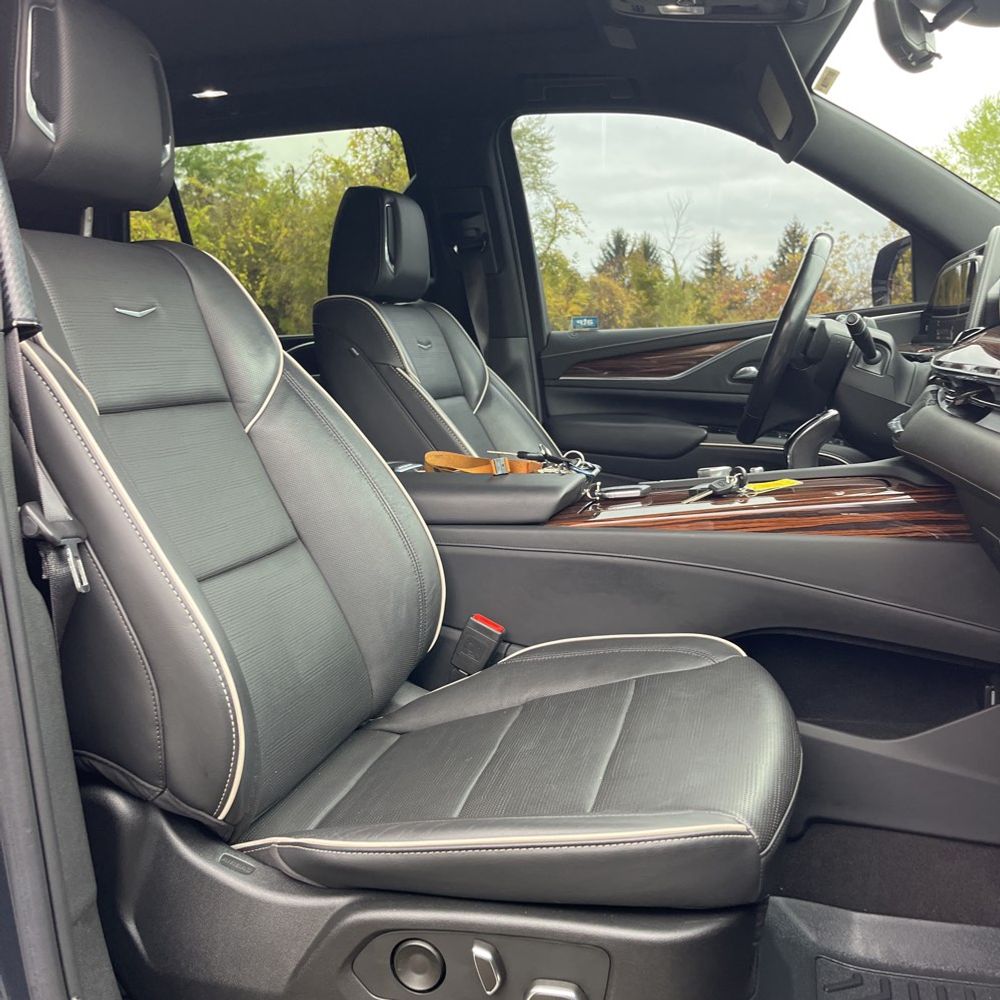 2022 Cadillac Escalade Premium Luxury