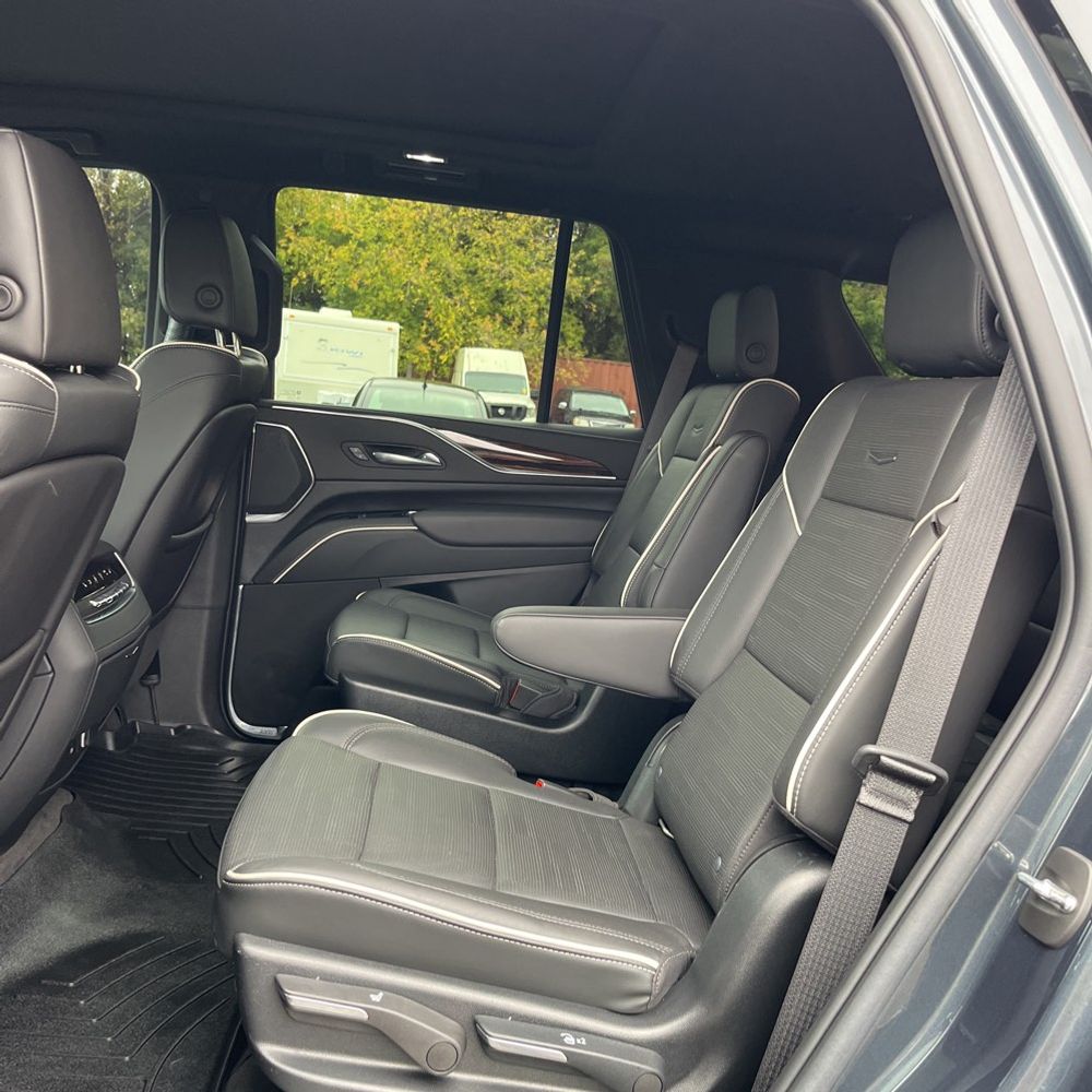 2022 Cadillac Escalade Premium Luxury