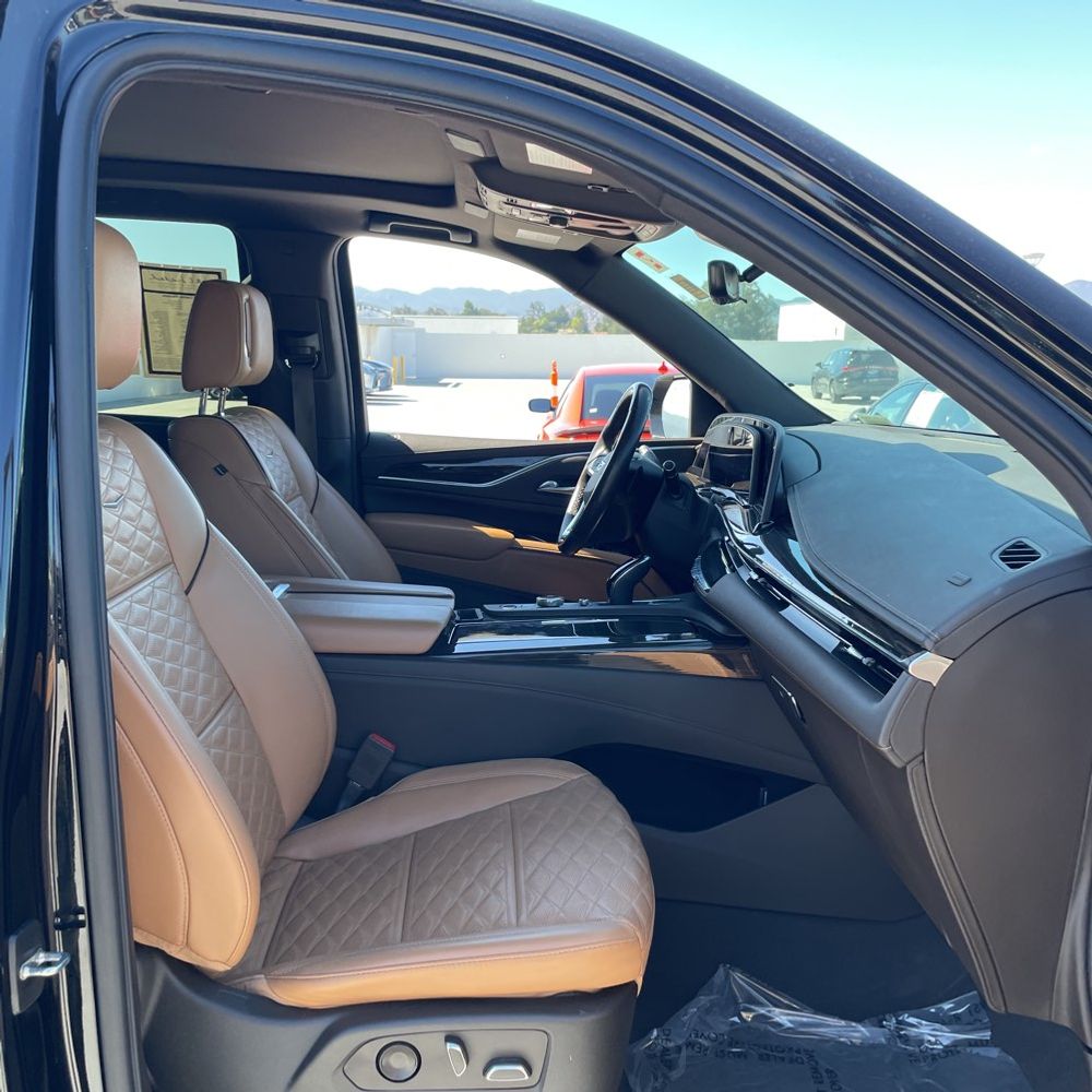 2022 Cadillac Escalade Premium Luxury