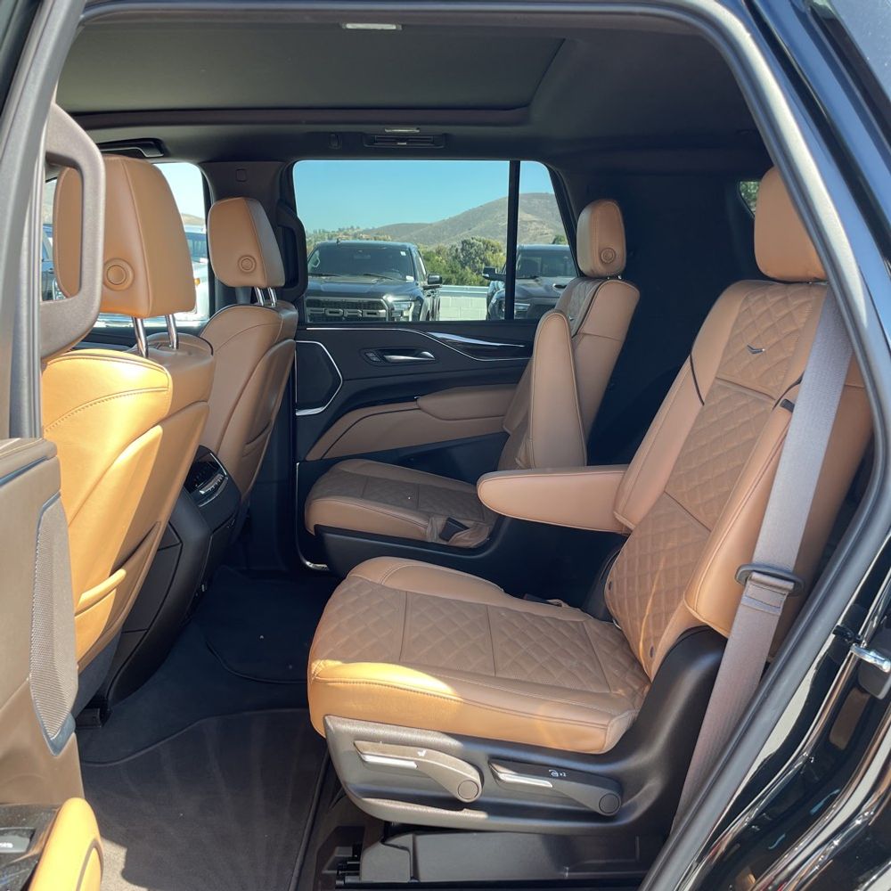 2022 Cadillac Escalade Premium Luxury