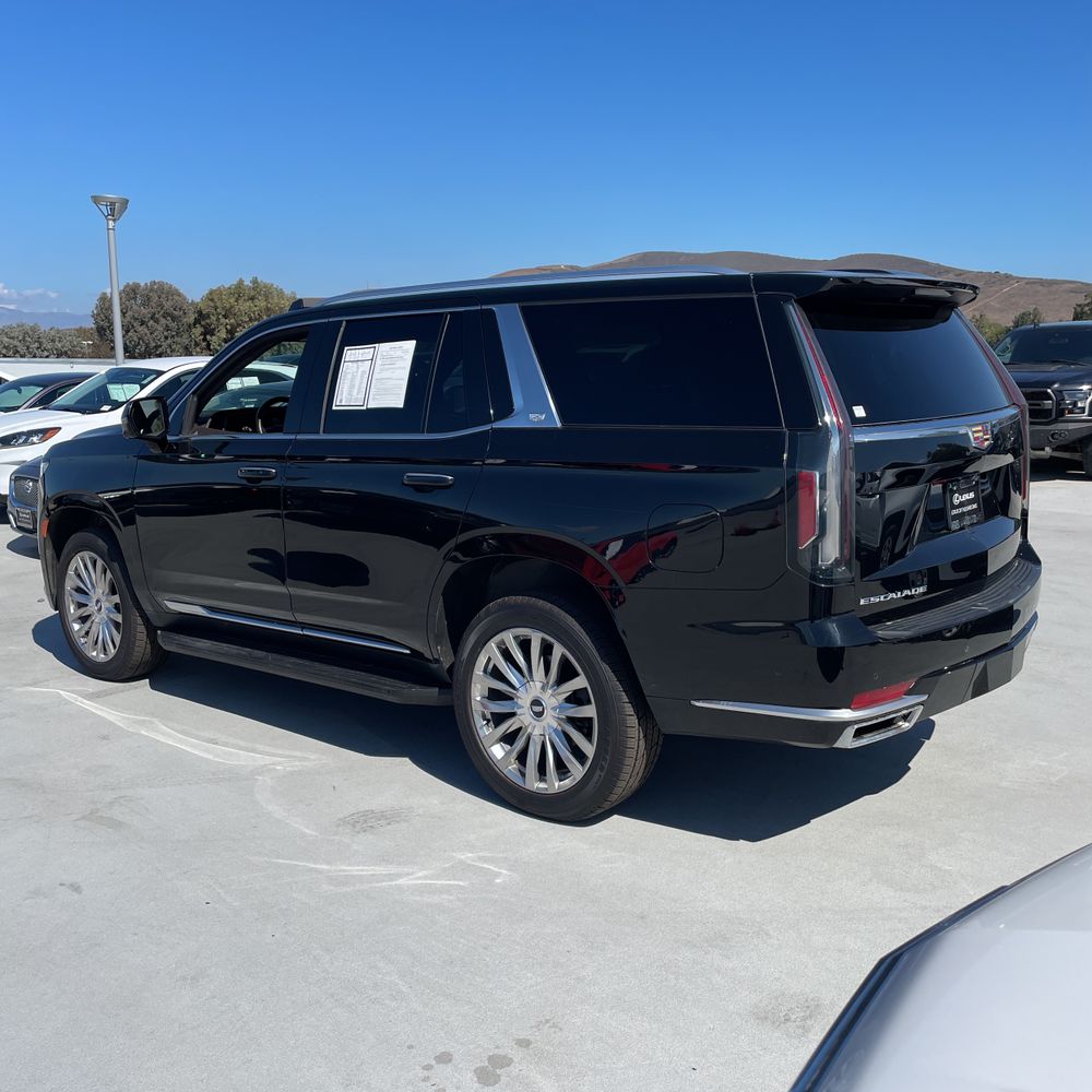 2022 Cadillac Escalade Premium Luxury