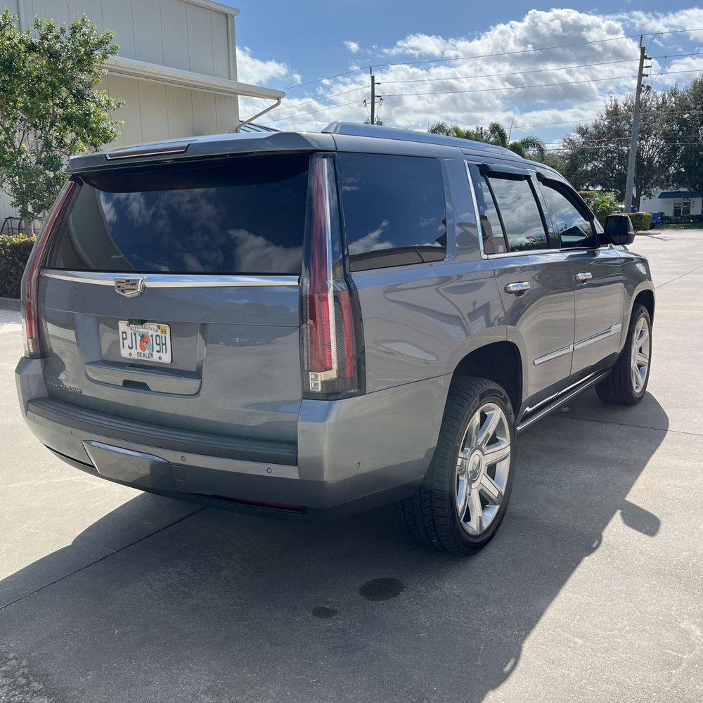 2018 Cadillac Escalade Premium Luxury