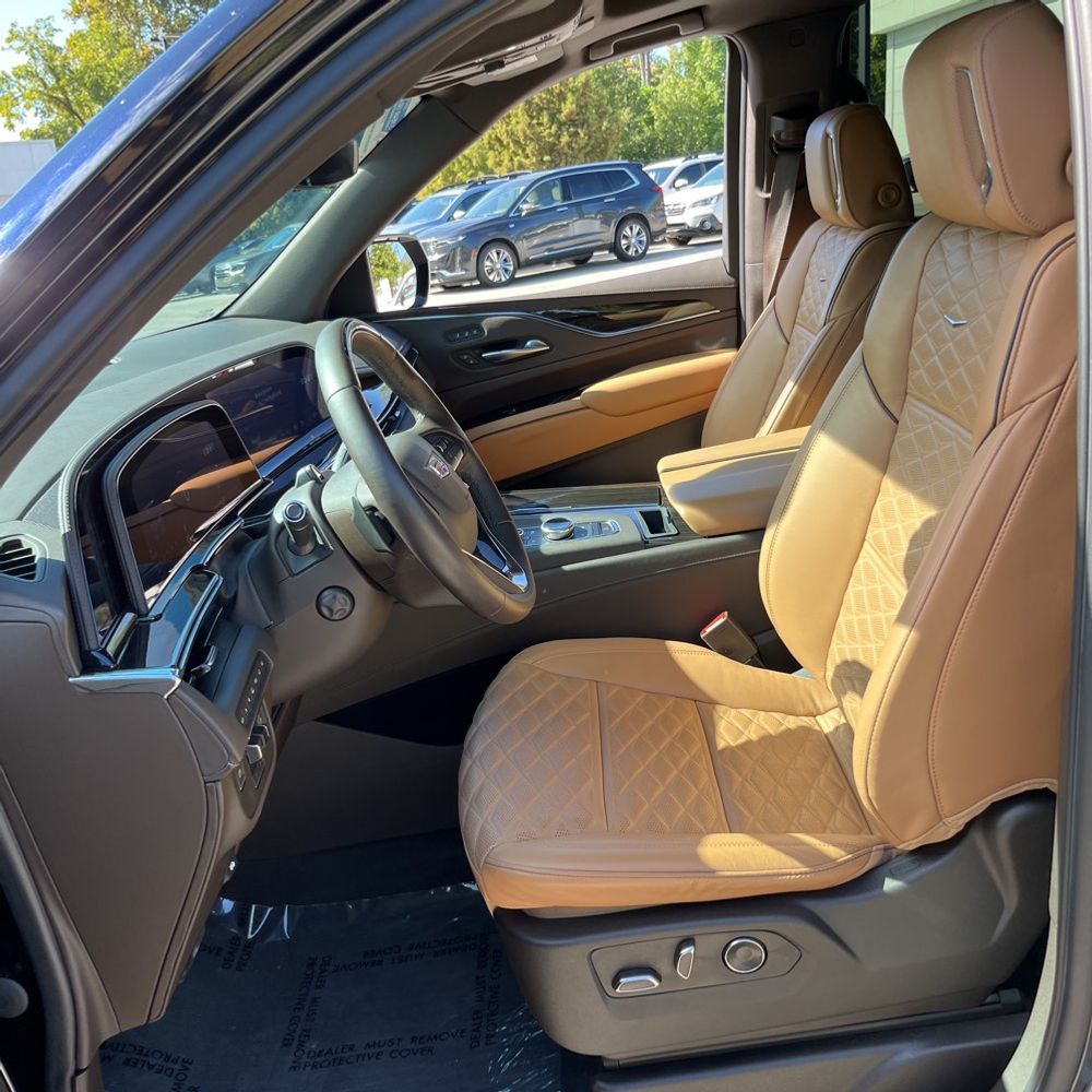 2023 Cadillac Escalade Premium Luxury