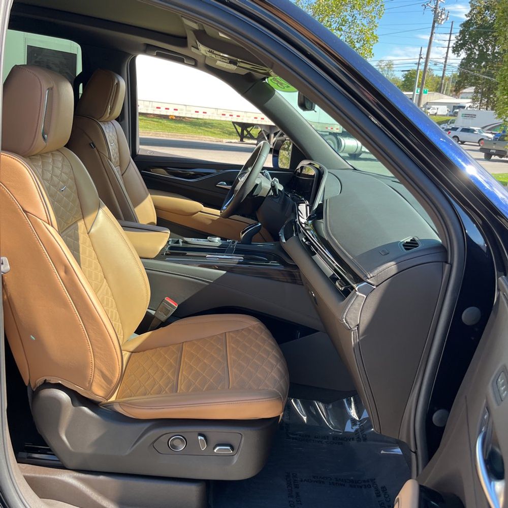 2023 Cadillac Escalade Premium Luxury