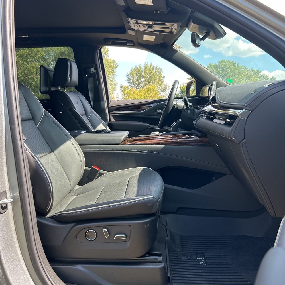 2024 Cadillac Escalade Premium Luxury