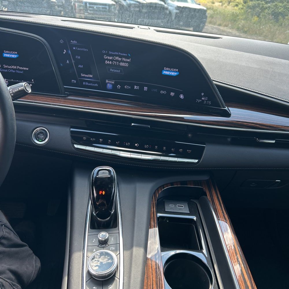 2024 Cadillac Escalade Premium Luxury