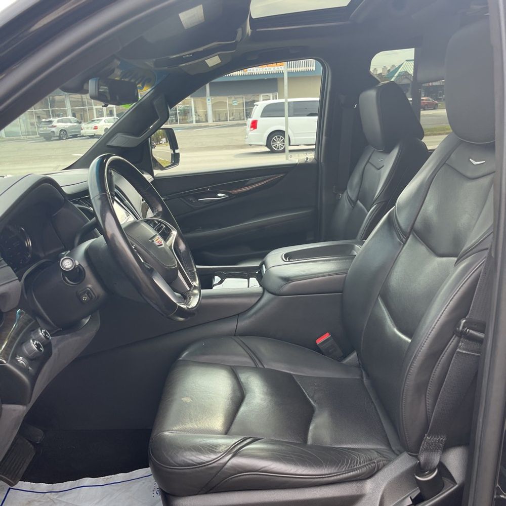 2019 Cadillac Escalade Platinum