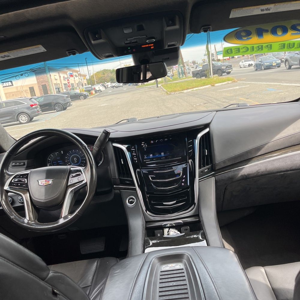 2019 Cadillac Escalade Platinum