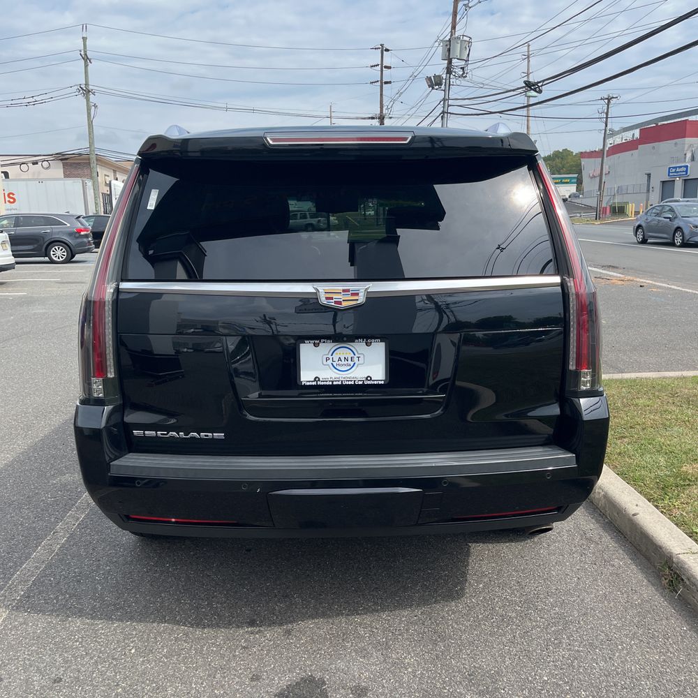 2019 Cadillac Escalade Platinum