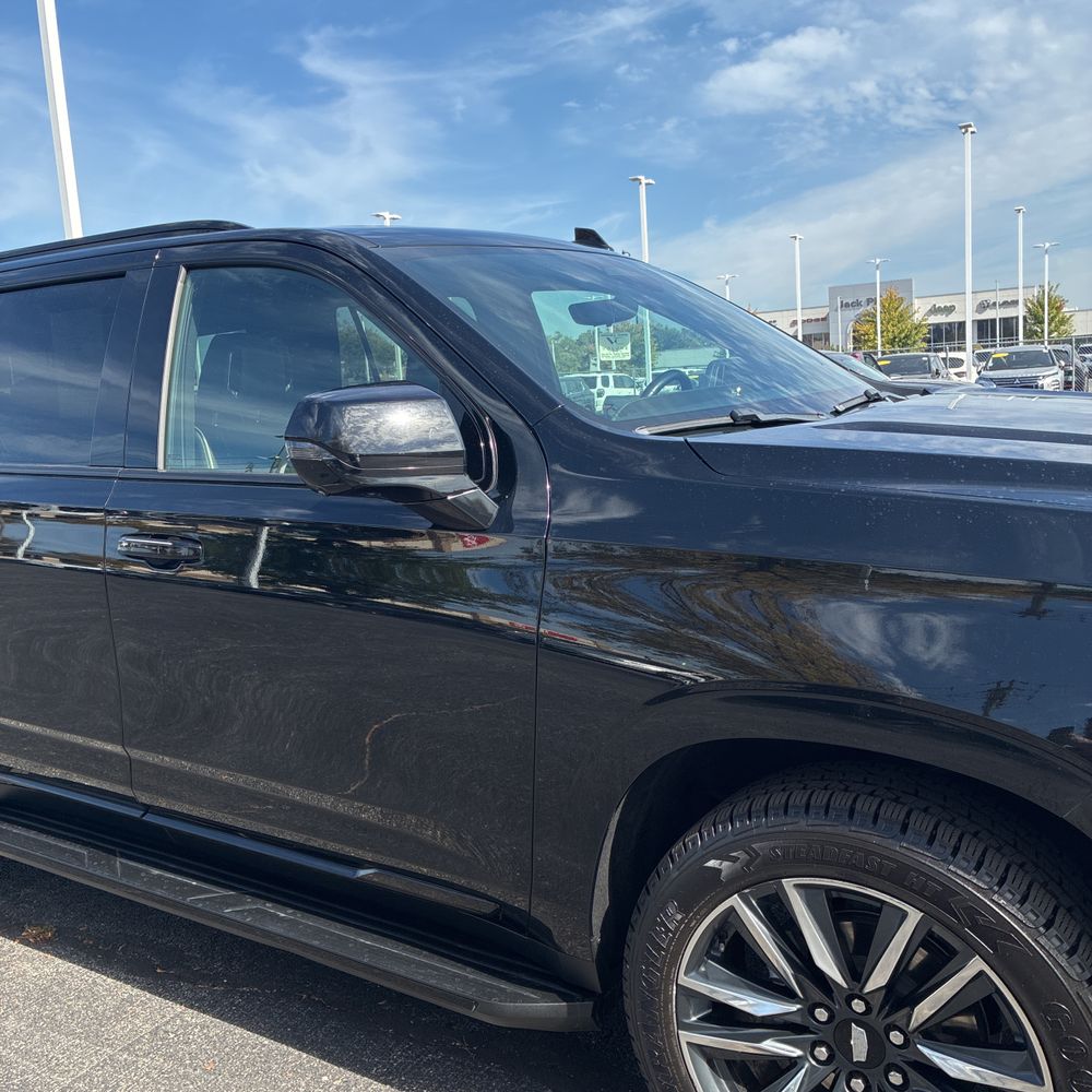 2023 Cadillac Escalade Sport