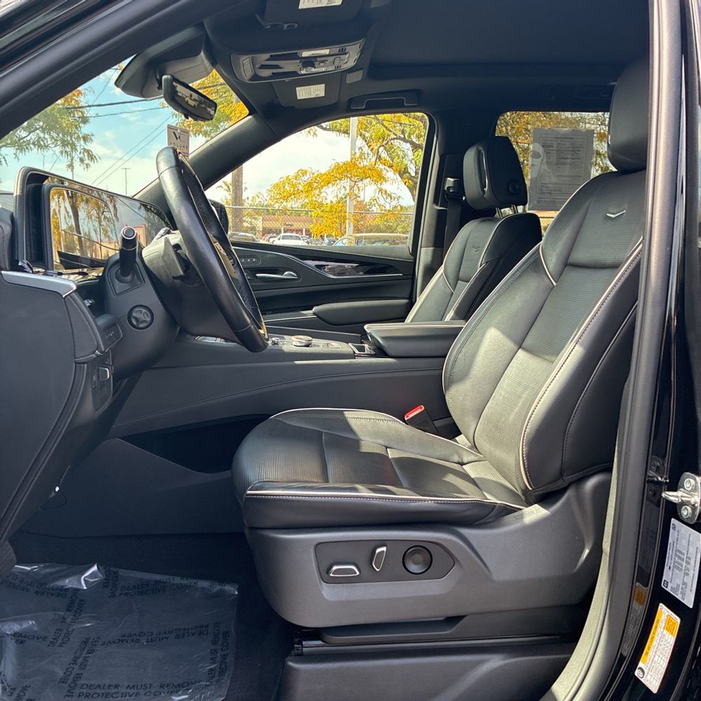 2023 Cadillac Escalade Sport