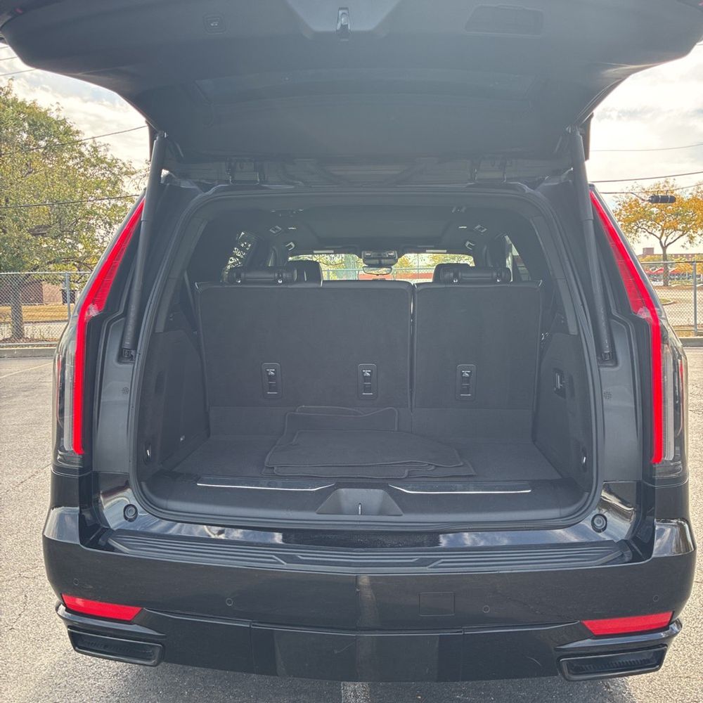 2023 Cadillac Escalade Sport
