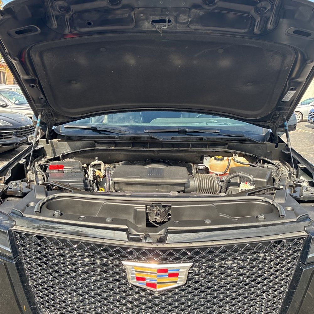 2023 Cadillac Escalade Sport
