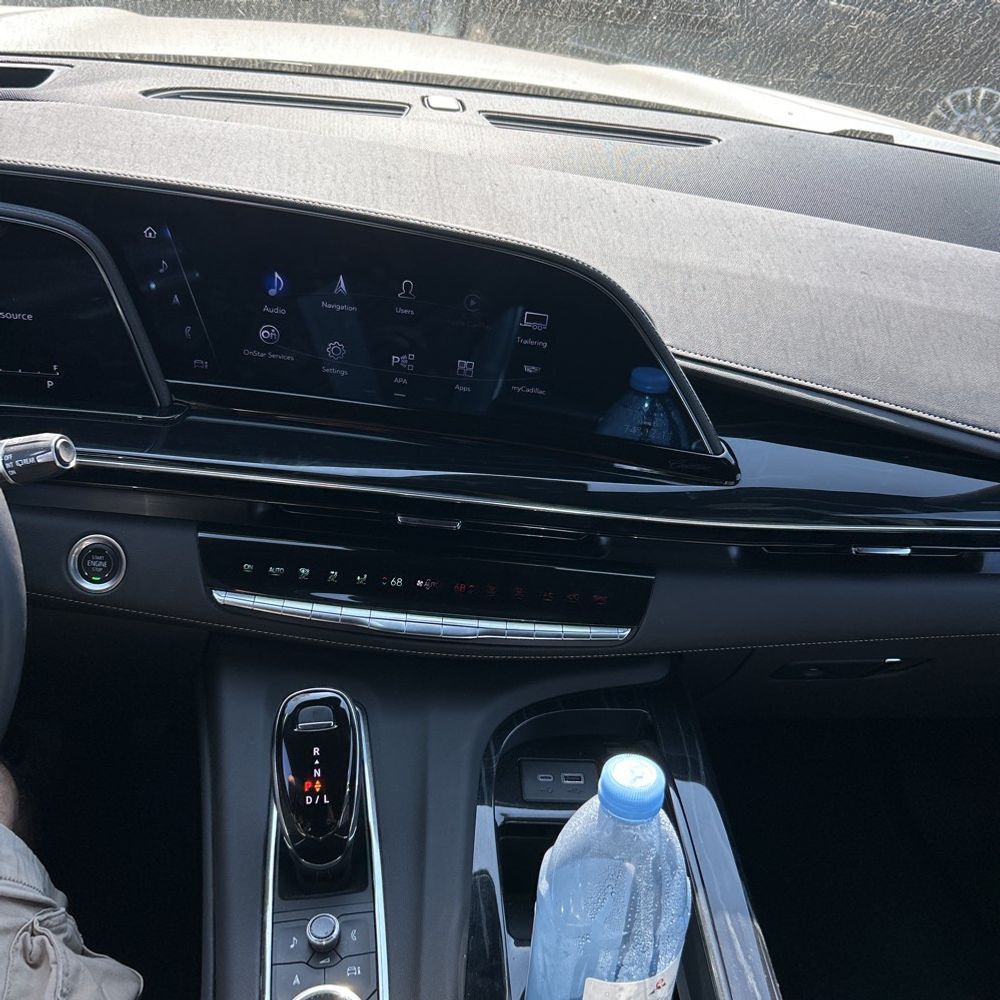 2024 Cadillac Escalade Sport