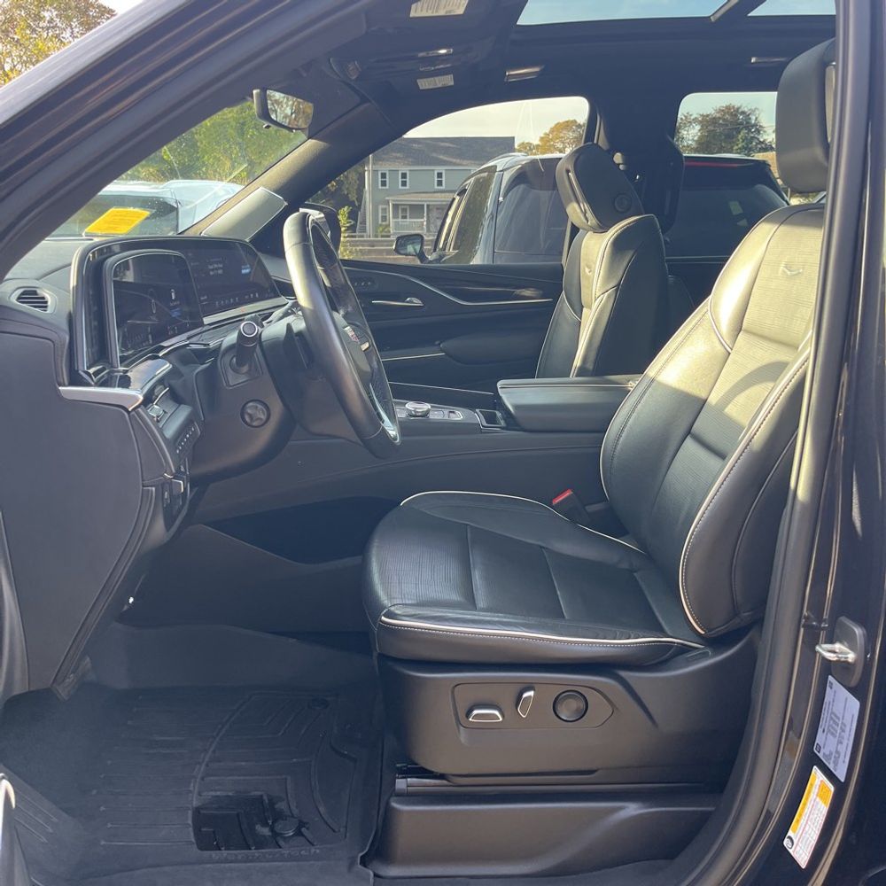 2022 Cadillac Escalade Sport