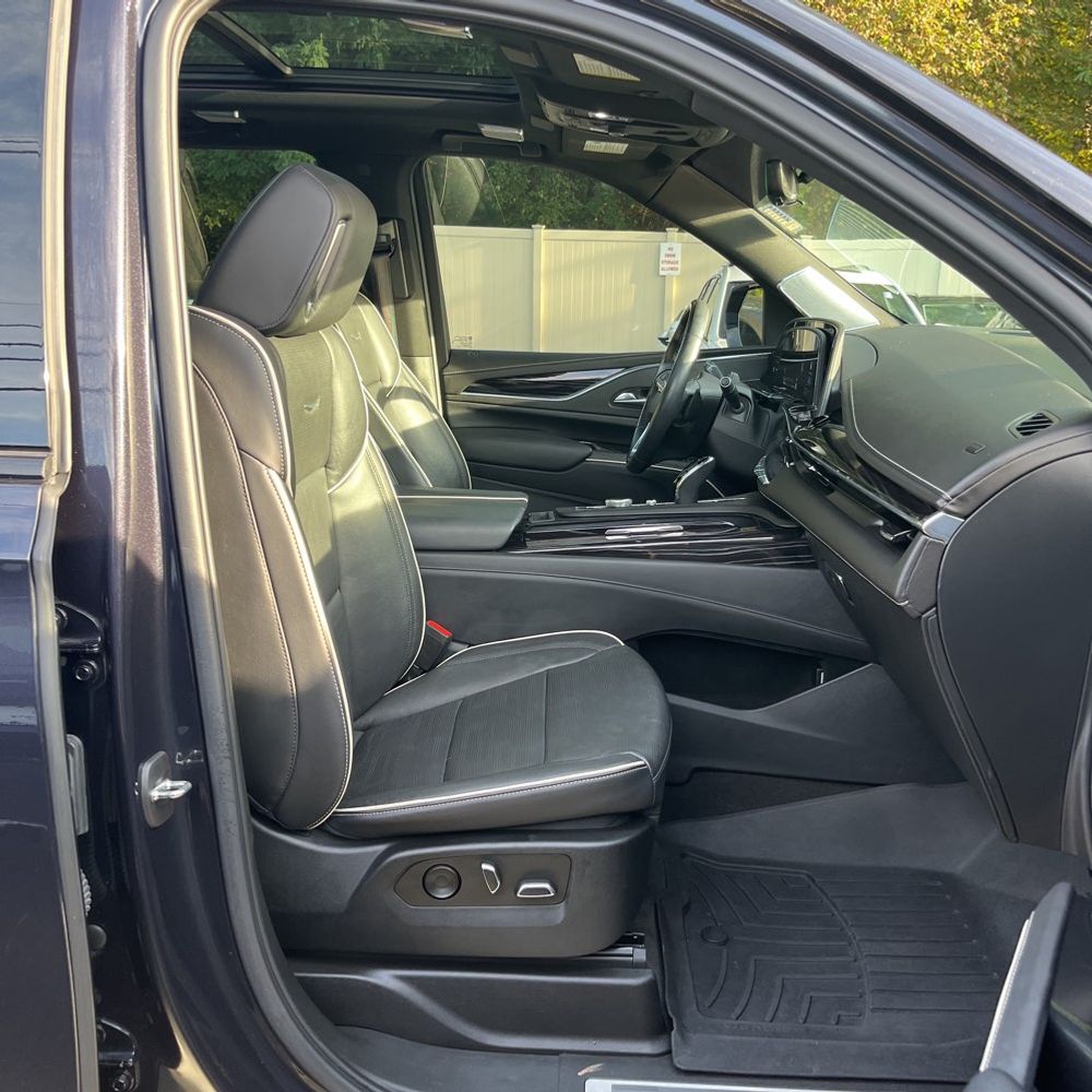 2022 Cadillac Escalade Sport