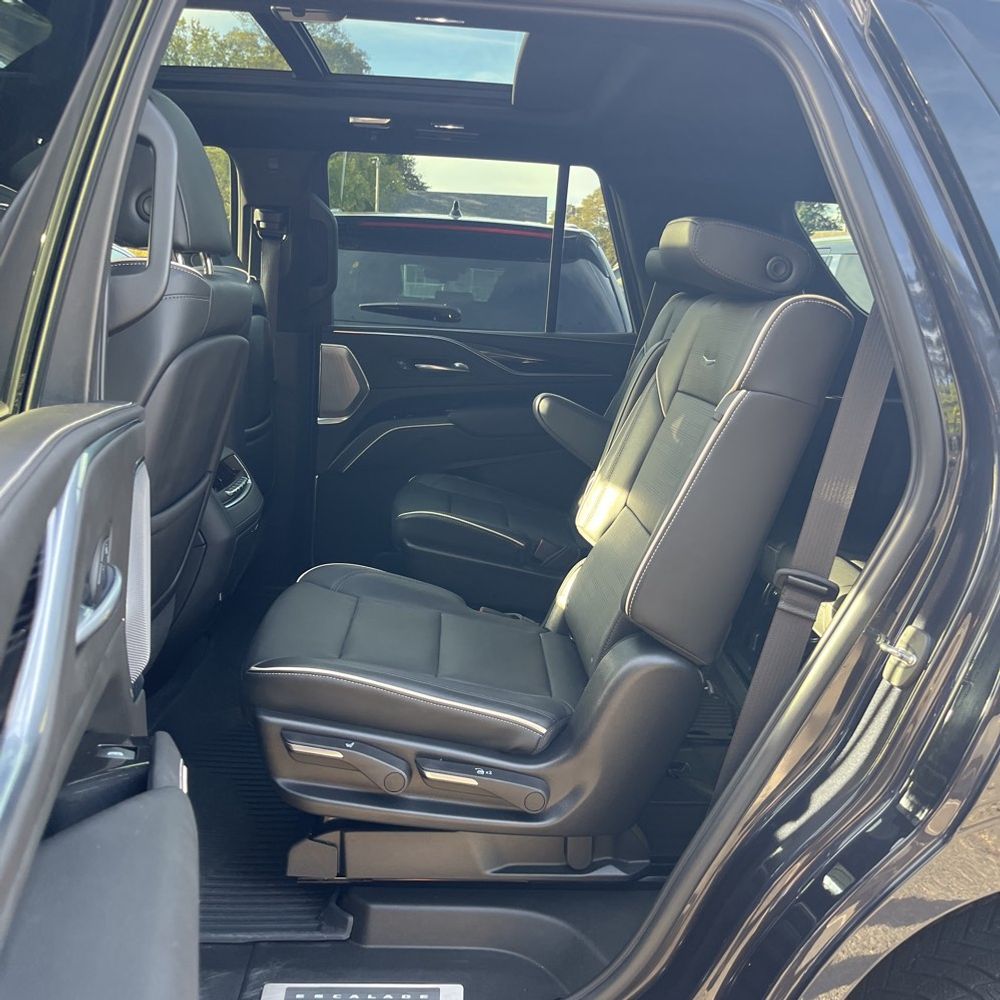 2022 Cadillac Escalade Sport
