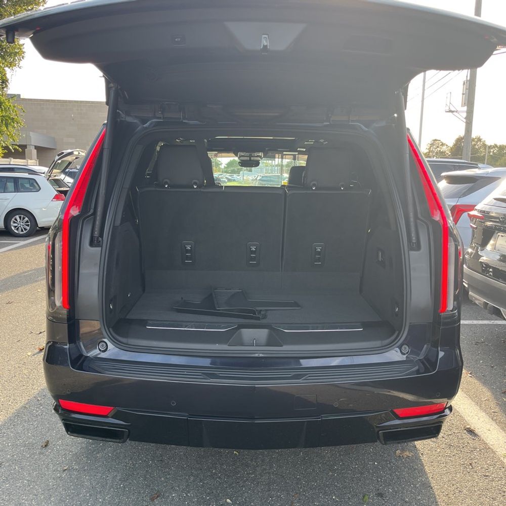 2022 Cadillac Escalade Sport