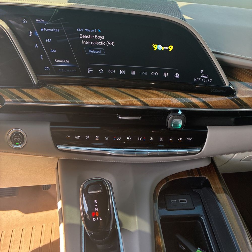 2023 Cadillac Escalade Sport Platinum