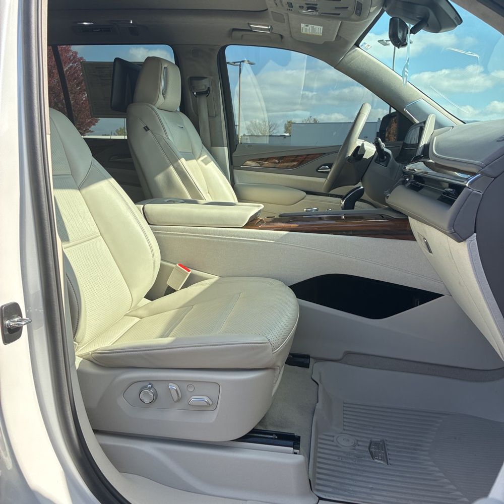 2024 Cadillac Escalade Sport Platinum