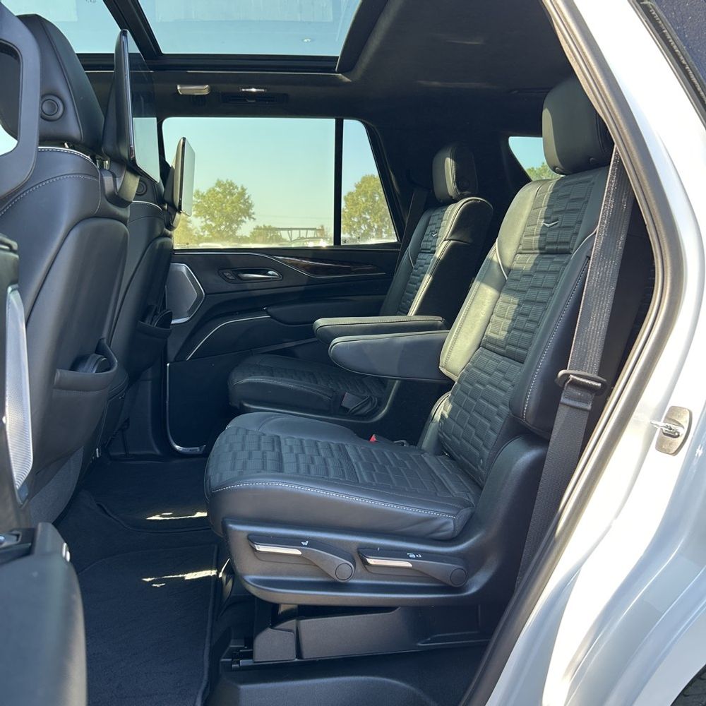 2023 Cadillac Escalade Sport Platinum