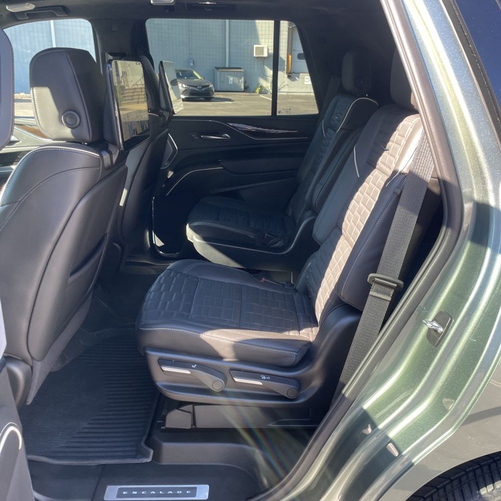 2024 Cadillac Escalade Sport Platinum