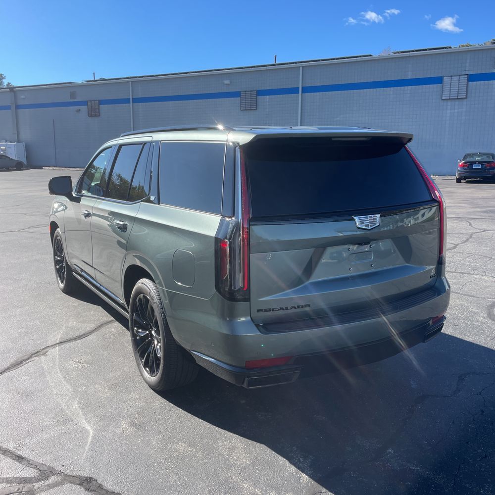 2024 Cadillac Escalade Sport Platinum