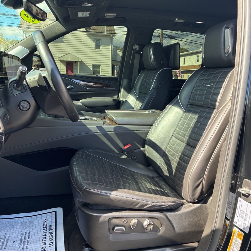 2022 Cadillac Escalade Sport Platinum
