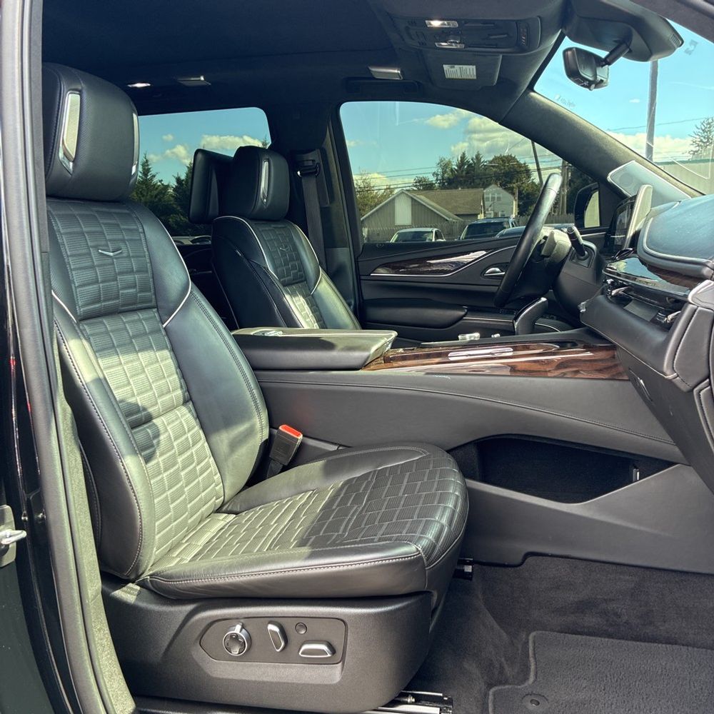 2022 Cadillac Escalade Sport Platinum