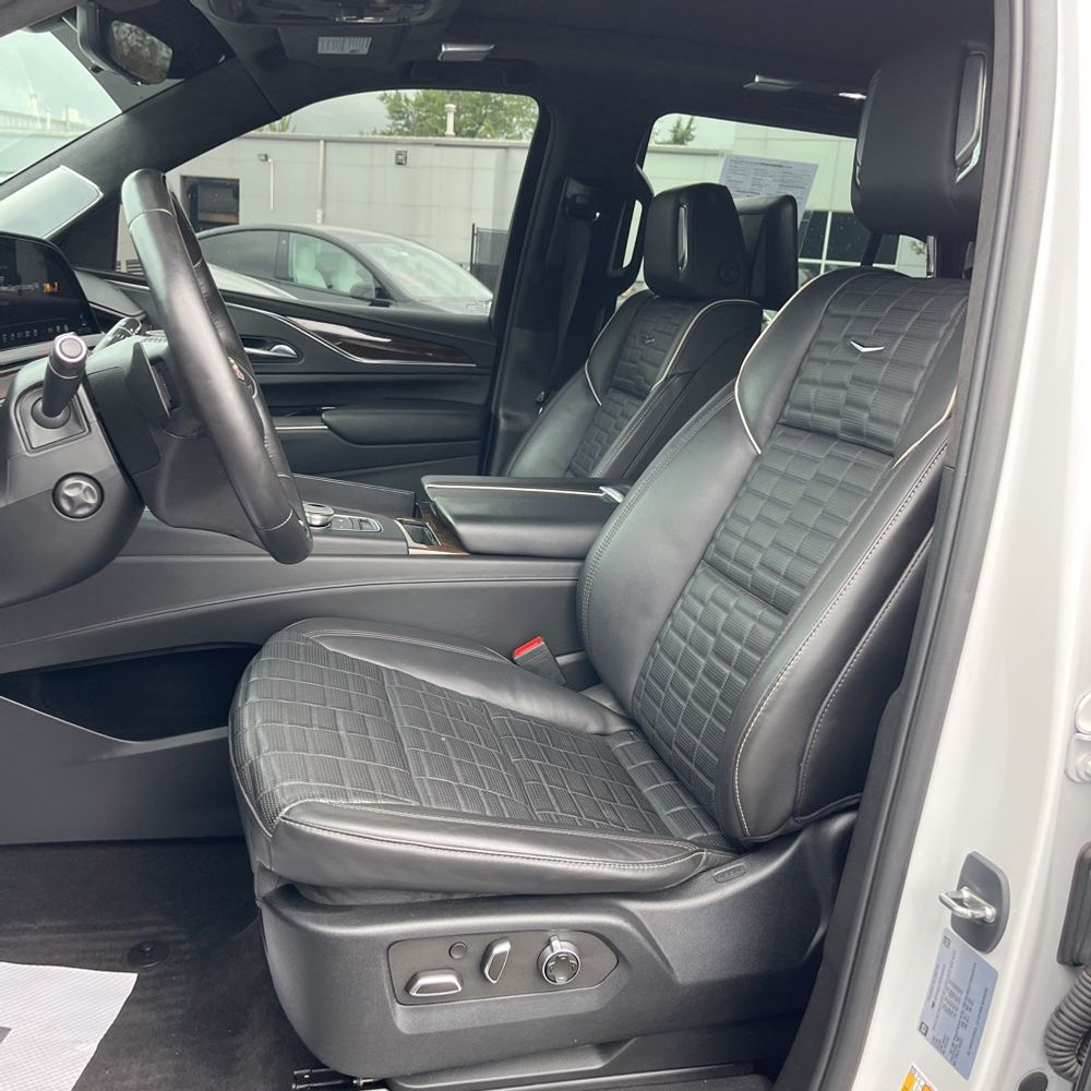2023 Cadillac Escalade Sport Platinum