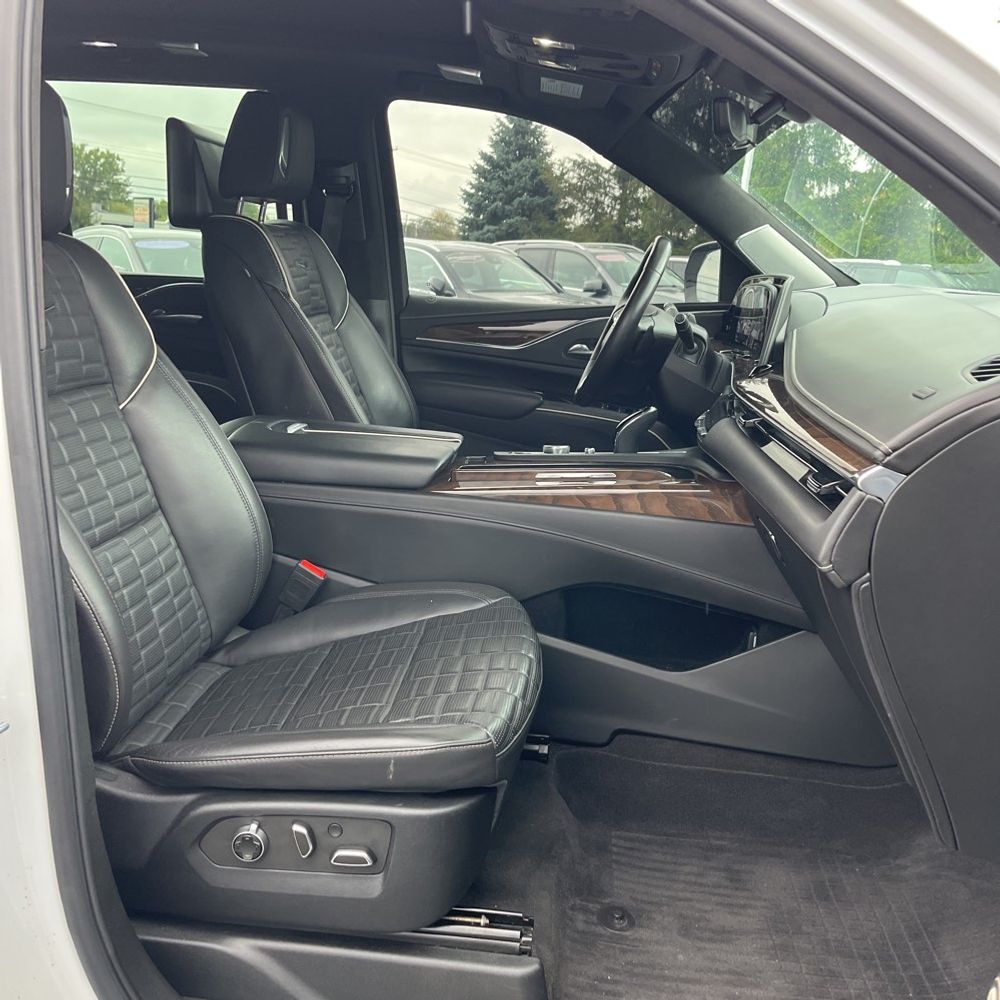 2023 Cadillac Escalade Sport Platinum