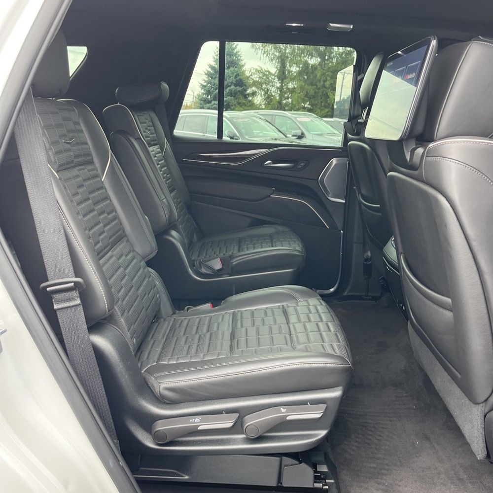 2023 Cadillac Escalade Sport Platinum