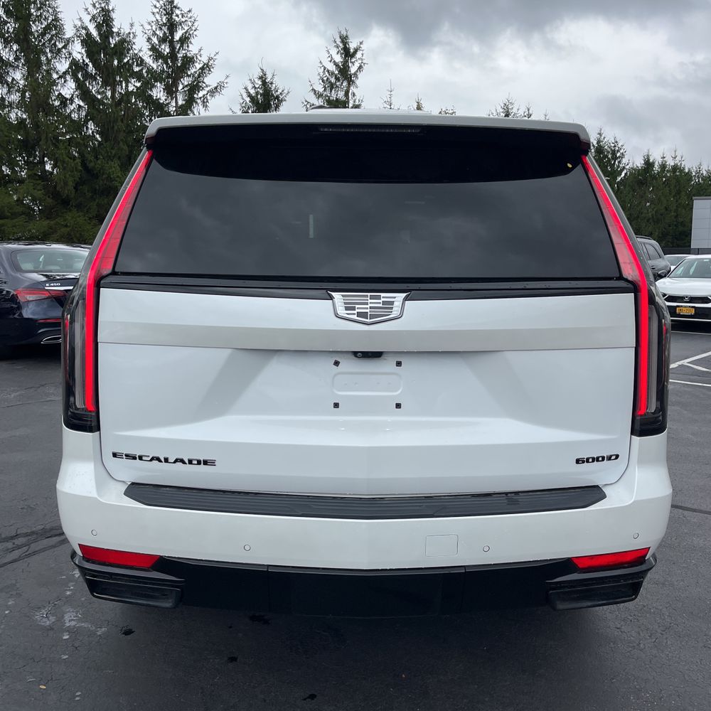 2023 Cadillac Escalade Sport Platinum