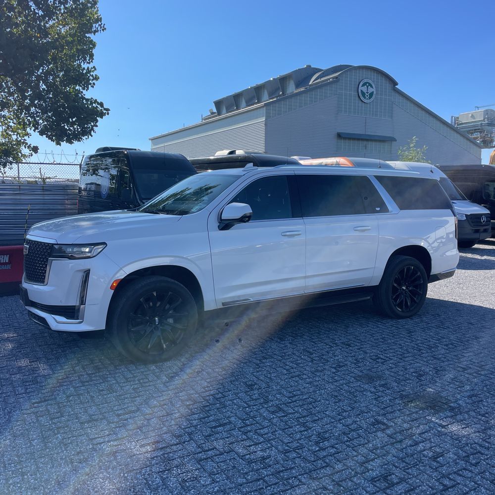 2022 Cadillac Escalade ESV Luxury