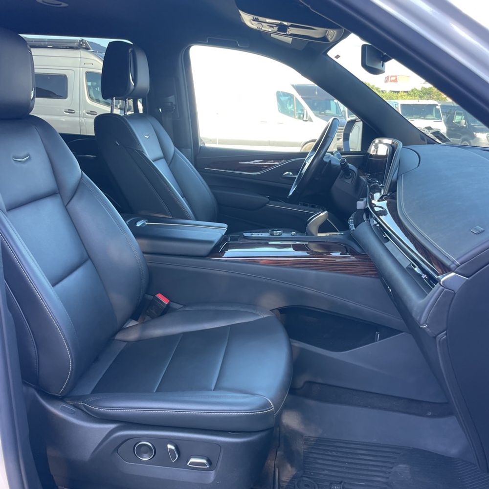 2022 Cadillac Escalade ESV Luxury