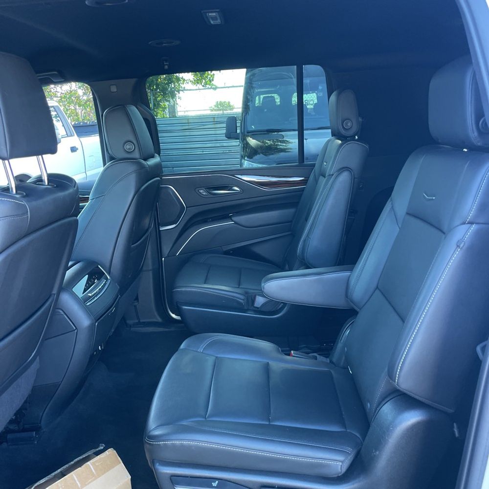 2022 Cadillac Escalade ESV Luxury