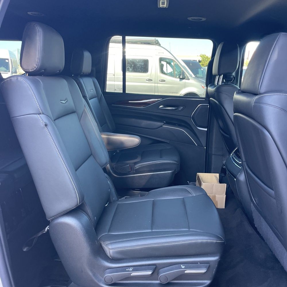 2022 Cadillac Escalade ESV Luxury