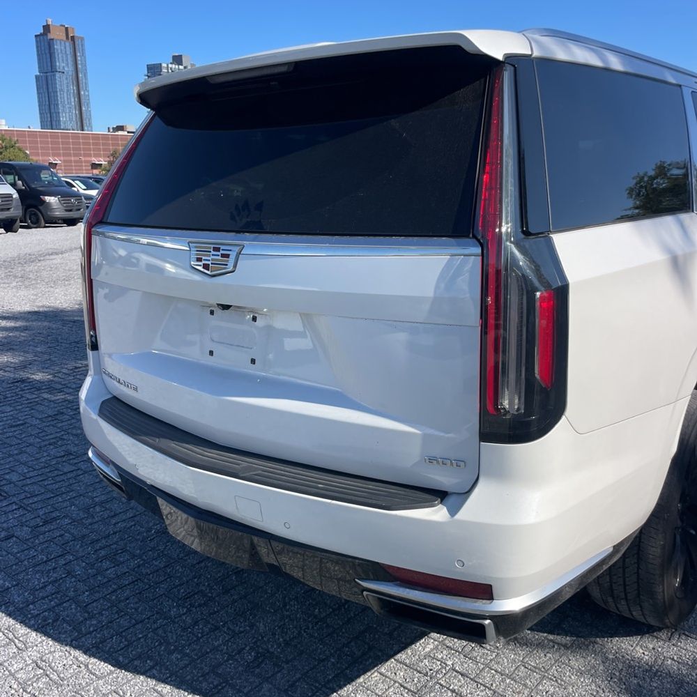 2022 Cadillac Escalade ESV Luxury