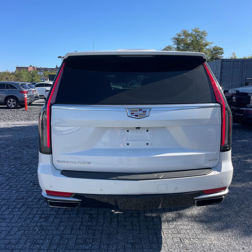 2022 Cadillac Escalade ESV Luxury
