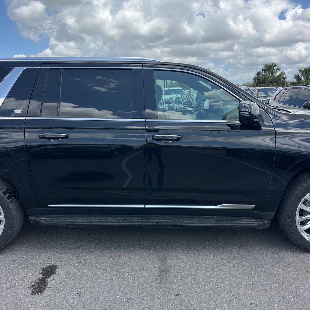 2023 Cadillac Escalade ESV Luxury