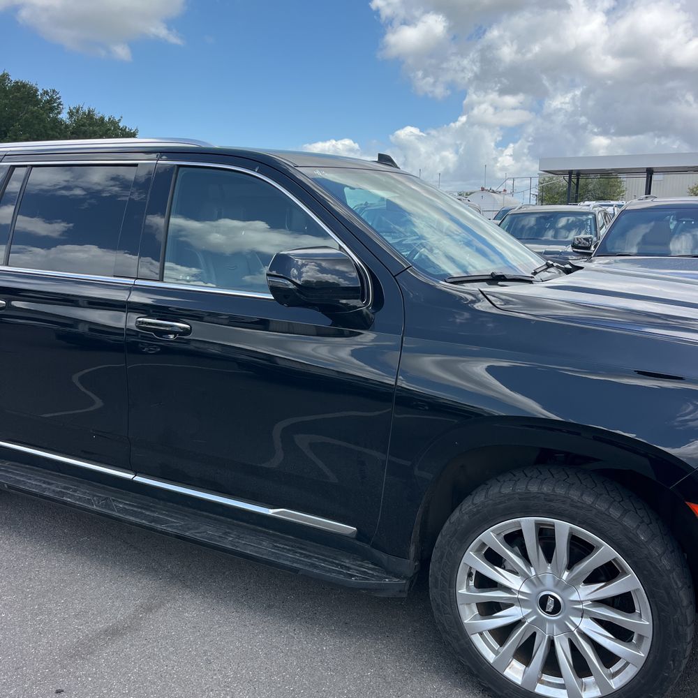 2023 Cadillac Escalade ESV Luxury
