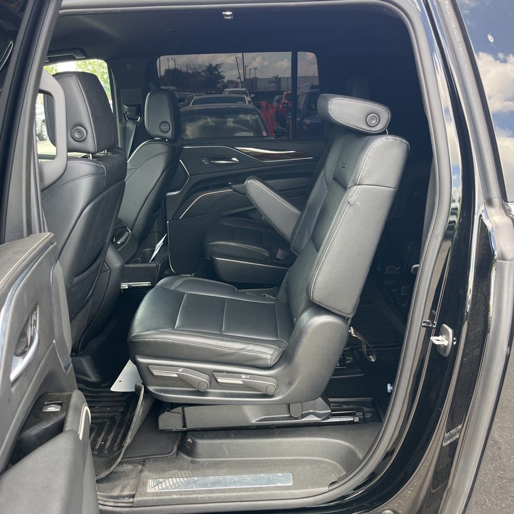 2023 Cadillac Escalade ESV Luxury