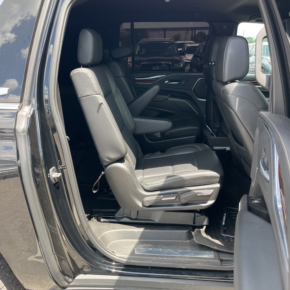 2023 Cadillac Escalade ESV Luxury
