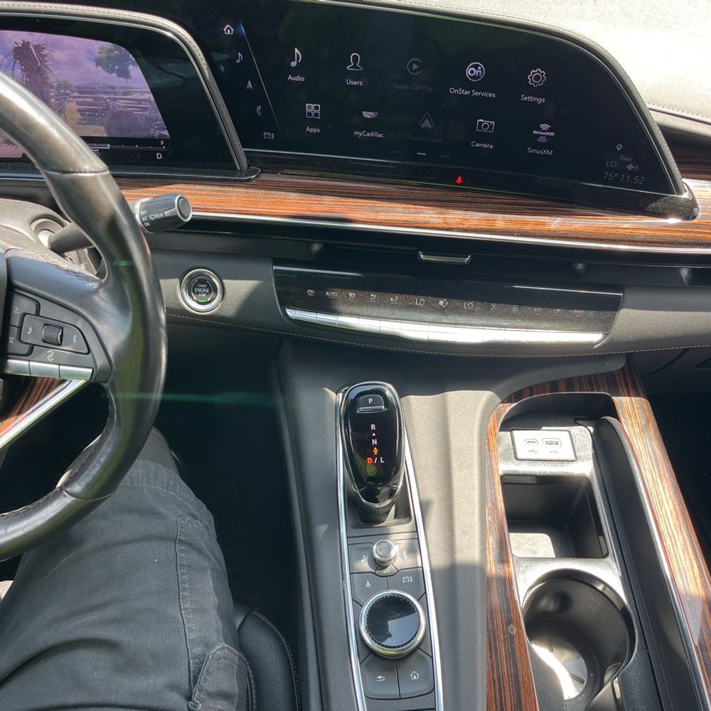 2023 Cadillac Escalade ESV Luxury
