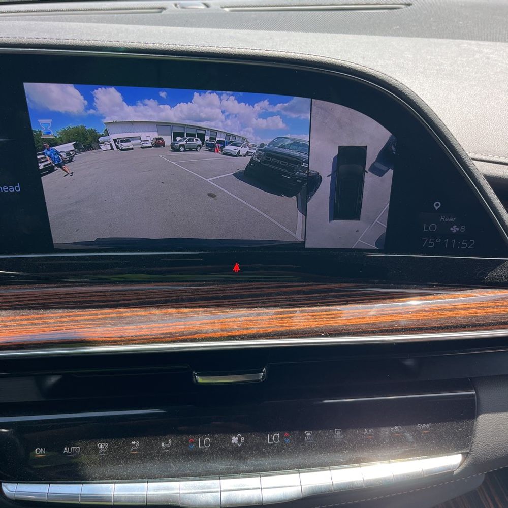 2023 Cadillac Escalade ESV Luxury