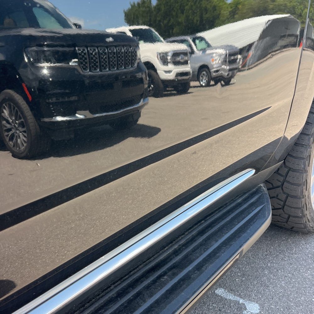 2023 Cadillac Escalade ESV Luxury