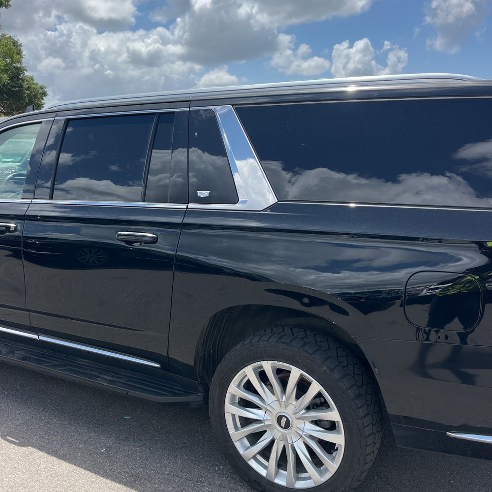 2023 Cadillac Escalade ESV Luxury